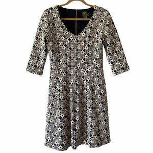 Just Taylor Size 8 Blue and White Patterned Dress